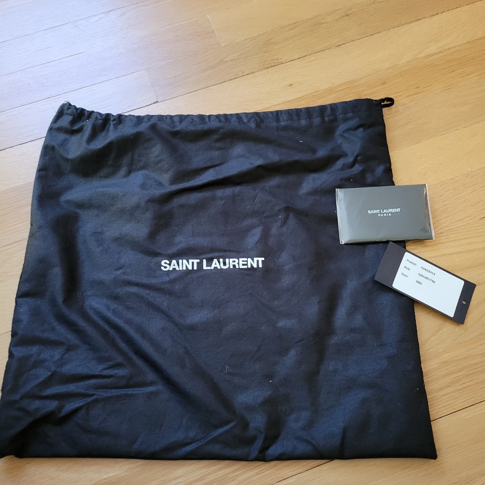 Saint laurent studded leather bucket bag nwot - Picture 10 of 11